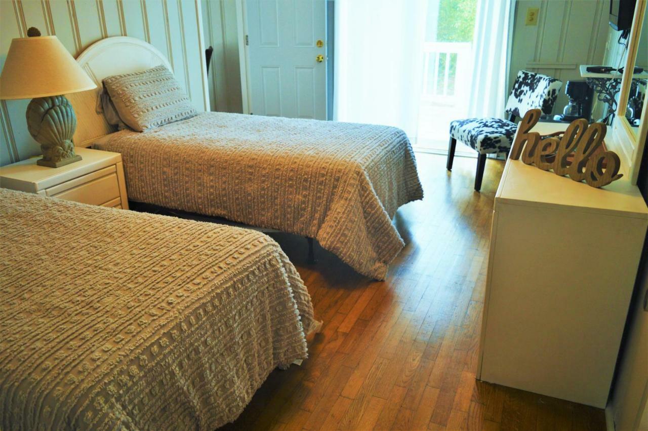 شاطئ بيثاني Meris Gardens B&B المظهر الخارجي الصورة