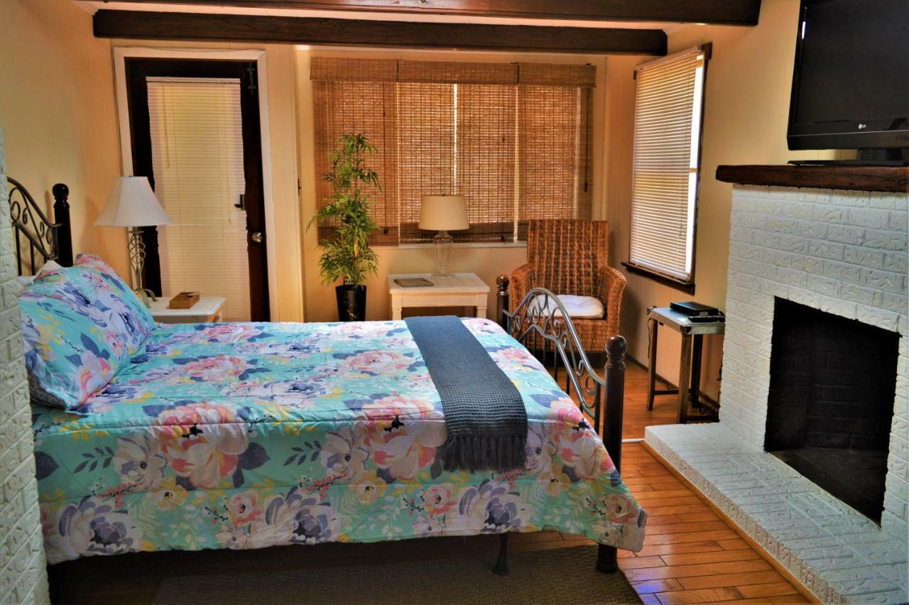 شاطئ بيثاني Meris Gardens B&B المظهر الخارجي الصورة